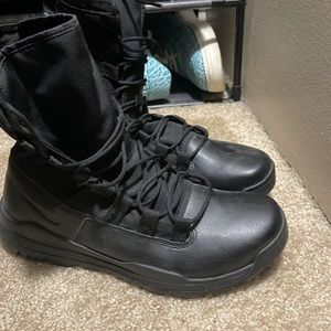 nike gen 2 boots black